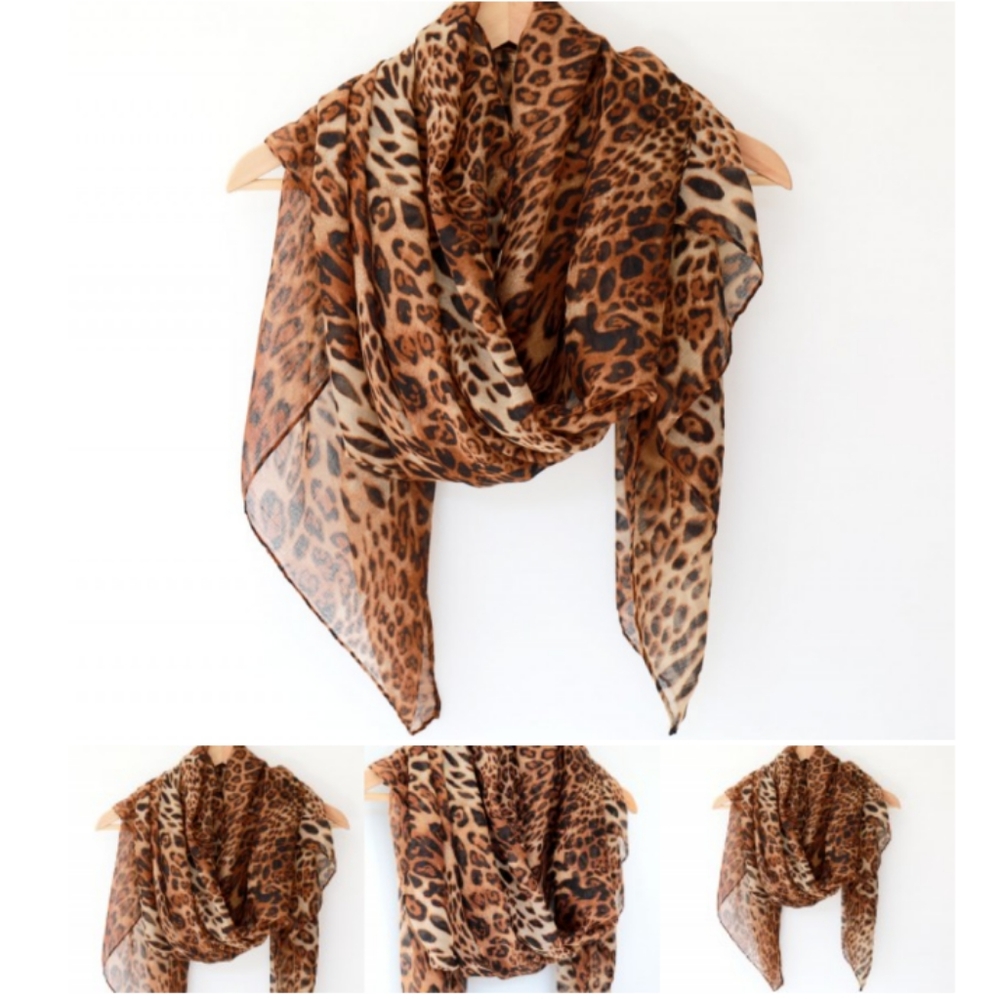 Jaguar/Leopard Lightweight Scraf NWT